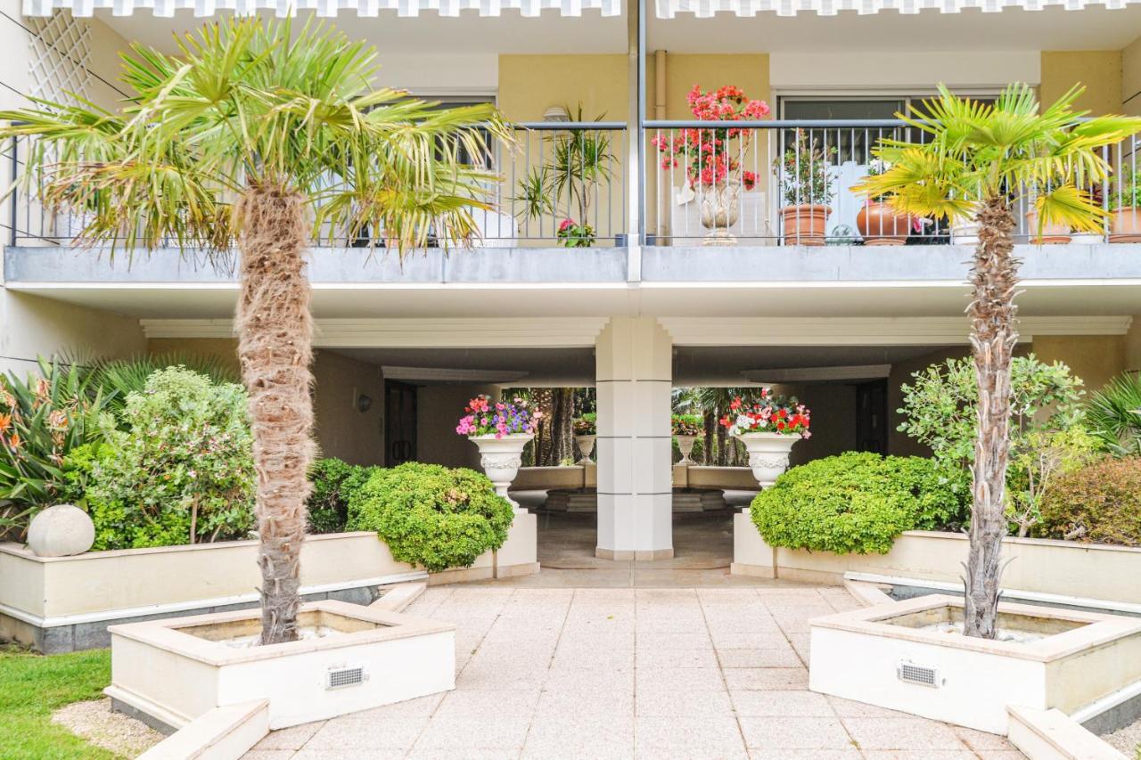 Le Lido - Piscine, Proche Plage Cagnes-sur-Mer Buitenkant foto